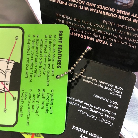 Betty Rides (L) snowboard Classic Rocker - Picture 7 of 16